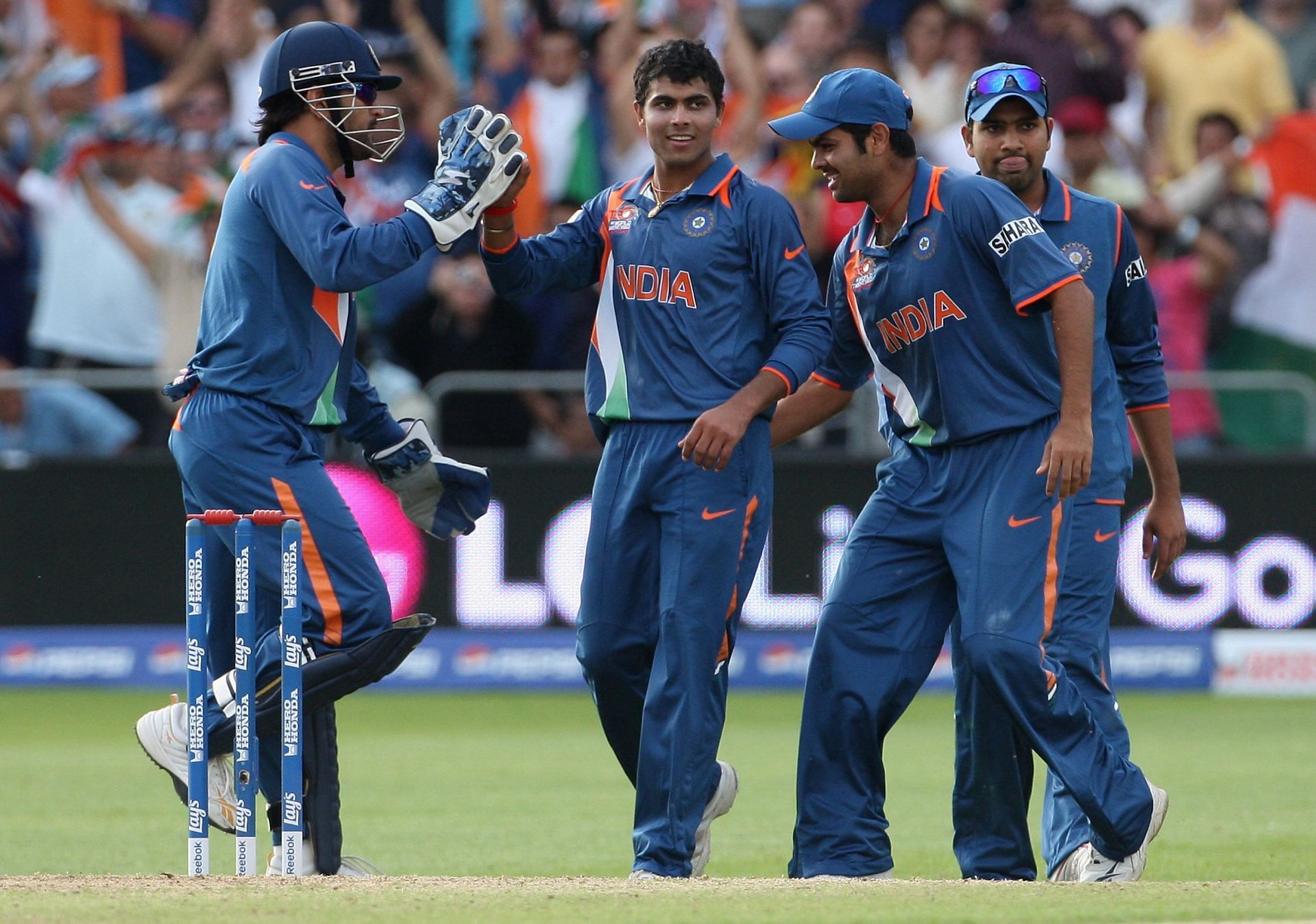 Team India celebrate a wicket during the 2009 T20 World Cup. (Image Credit: Getty Images)